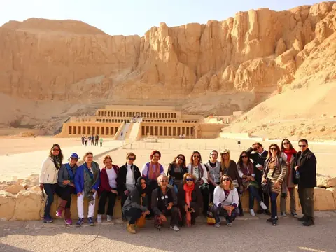 Grupo EGP no Templo de Hatshepsut, Luxor