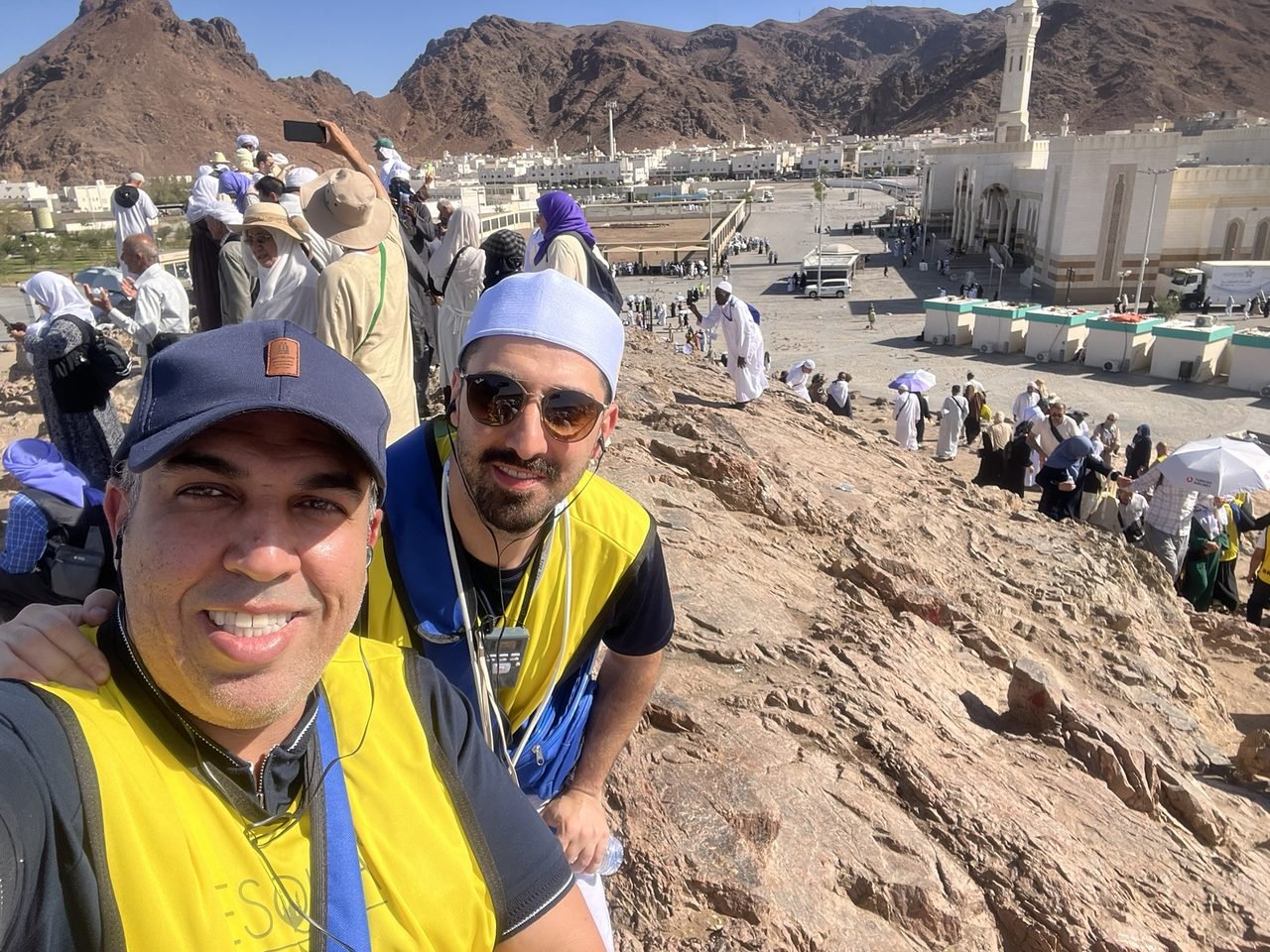 Guias da EGP Viagens em selfie no deserto do Sinai, Egito
