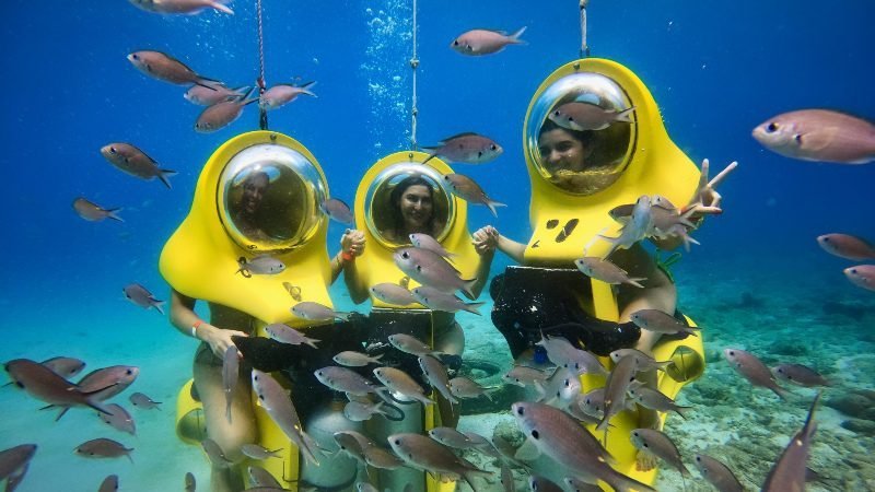 Aquafari em Curaçao Passeio de Scooter Subaquática saindo de Willemstad com Guia em Português por apenas 10X R$149,90