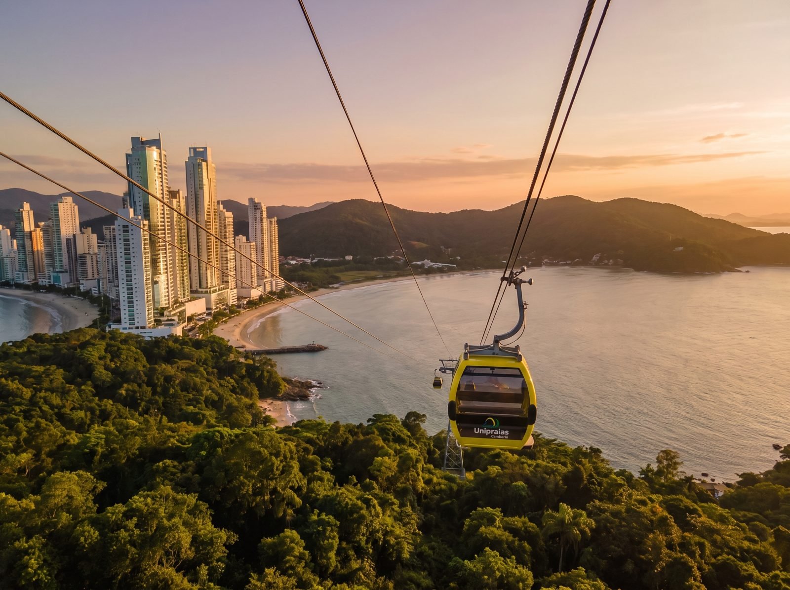 Oferta da Semana: Balneário Camboriú 6 Dias — Beto Carrero World, Passeio de Barco e Orla com Passagem Real da Semana