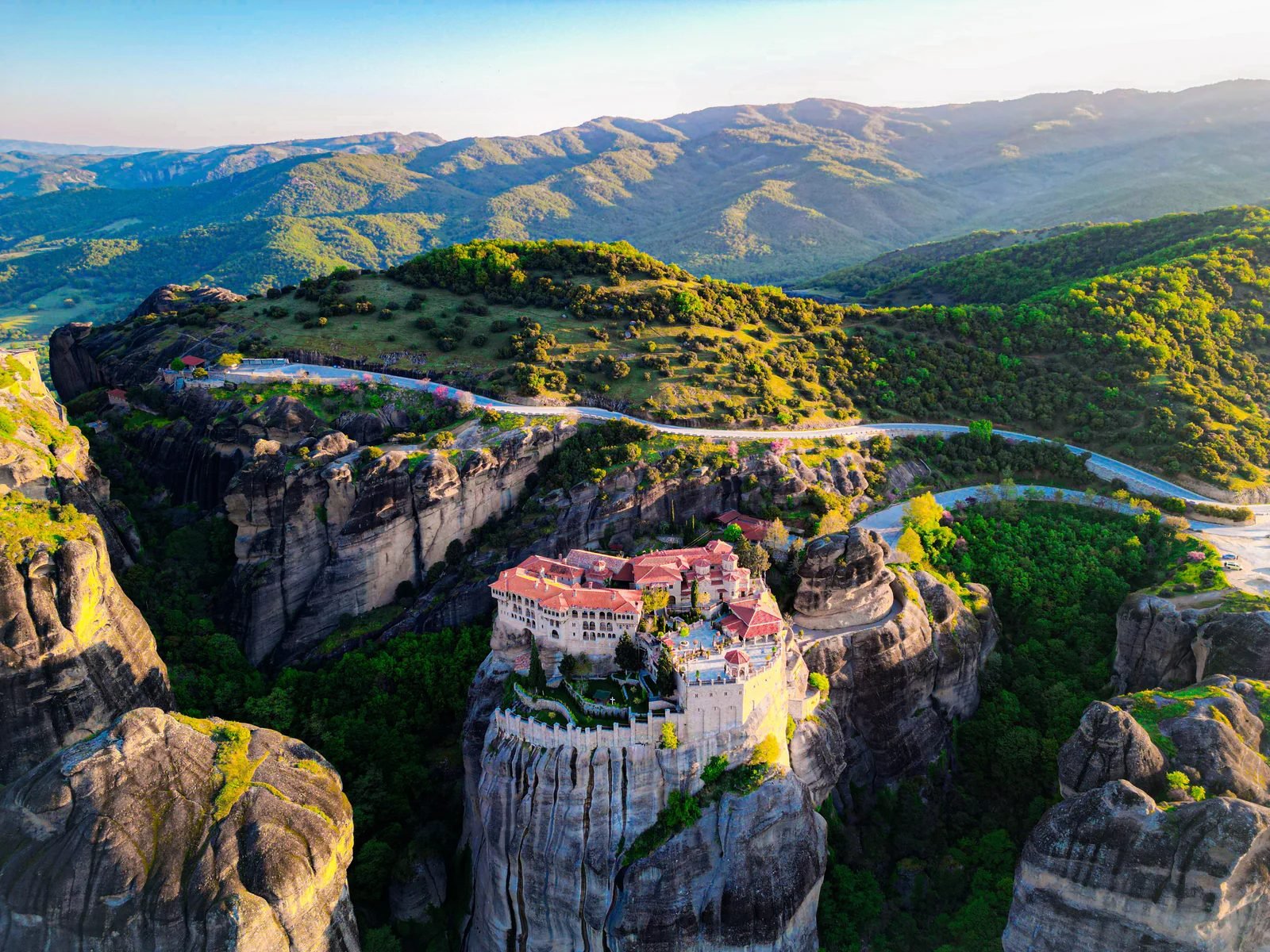 Pacote Grécia Clássica: Atenas, Delfos, Meteora, Mykonos e Santorini – 10 Dias por apenas 10X R$1199,90 – com guia em Português