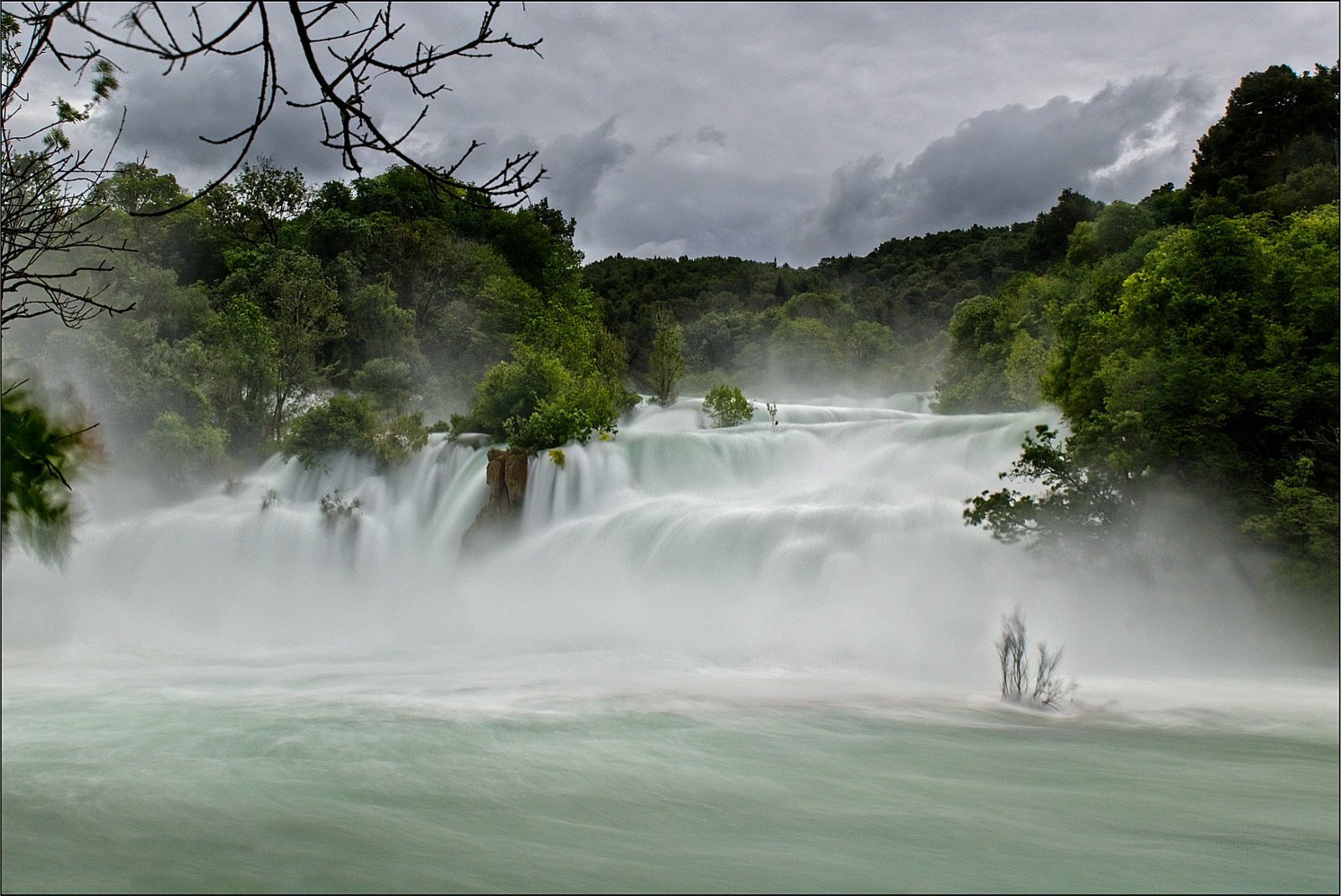 Passeio ao Parque Nacional Krka em Split na Croácia com passeio de barco por apenas 10X R$49,90